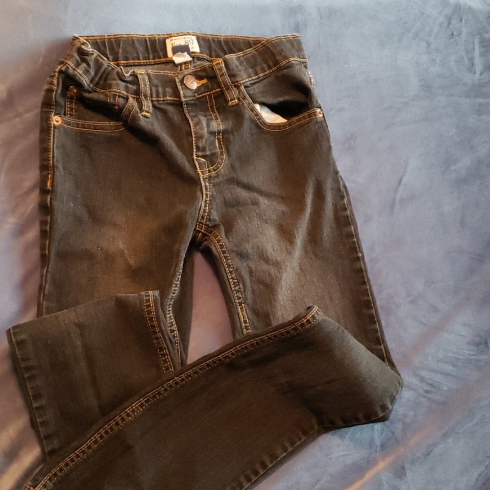 Dark-washed skinny Jeans